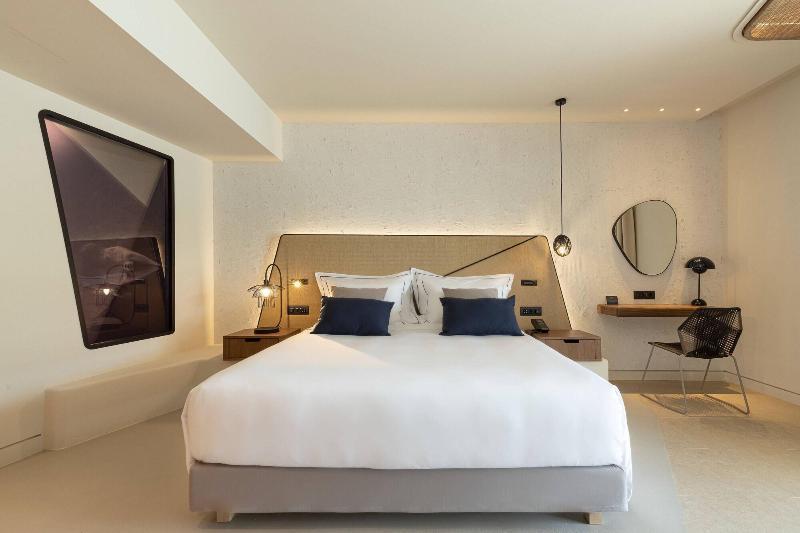 Aegon Mykonos, Autograph Collection 5* Kalo Livadi